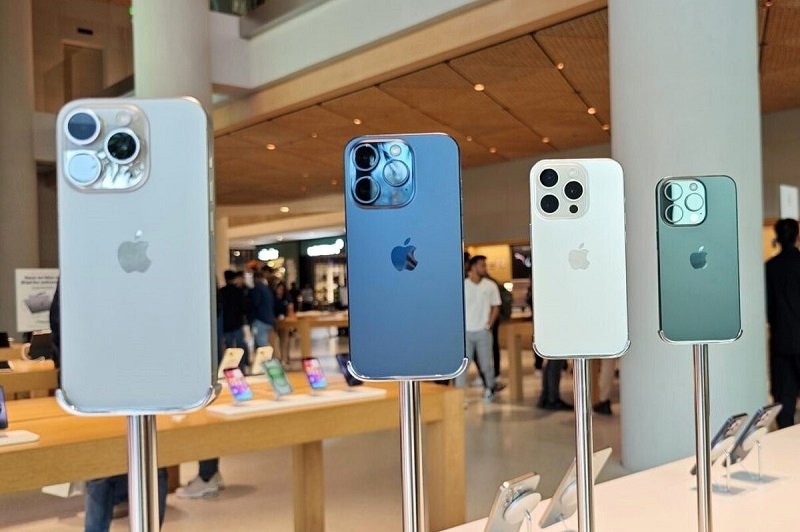 کف قیمت آیفون در ایران + جدول