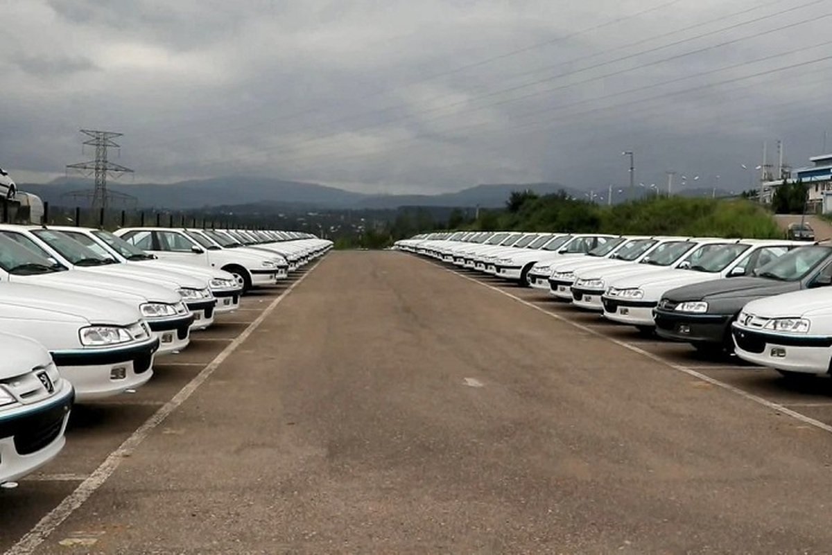 ممنوعیت فروش محصولات ایران‌خودرو به این افراد؛ شرایط جدید خرید خودرو از کارخانه اعلام شد