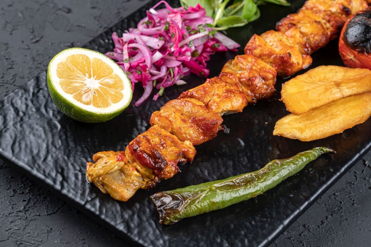 هزینه یک وعده غذا بیرون از خانه برای ایرانی‌ها چقدر می‌شود