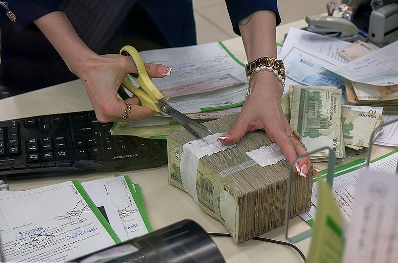 کارت هدیه ۱۴ میلیون تومانی برای کارکنان دولت