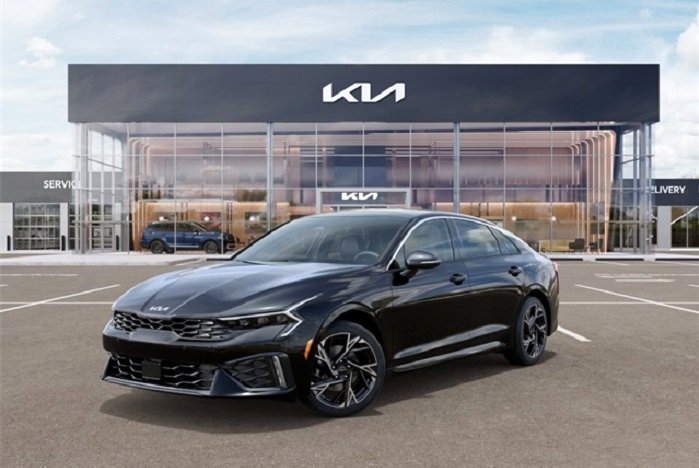 مقایسه نیسان سیلفی و کیا K5 توربو؛ نبرد کرهای محبوب در برابر ژاپنی هیبرید