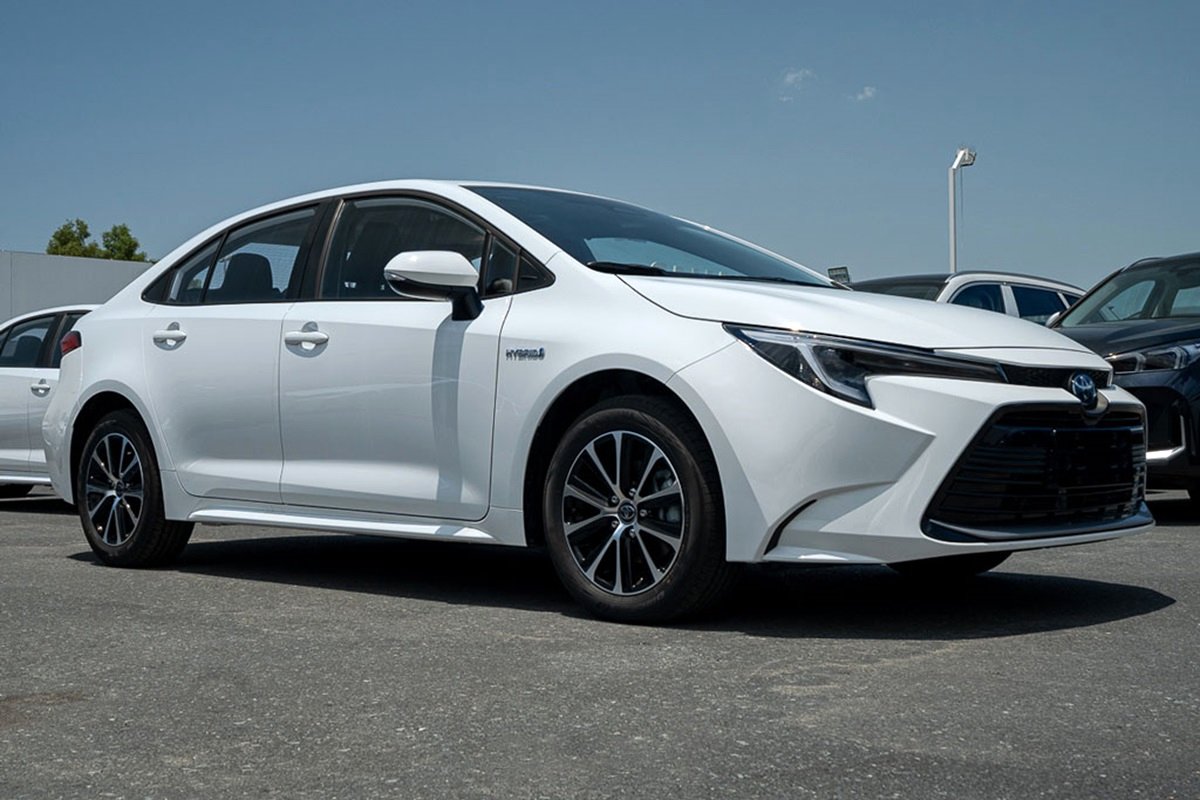 مقایسه تویوتا لوین و ام‌جی 5؛ کدام سدان وارداتی ارزش خرید بیشتری دارد؟