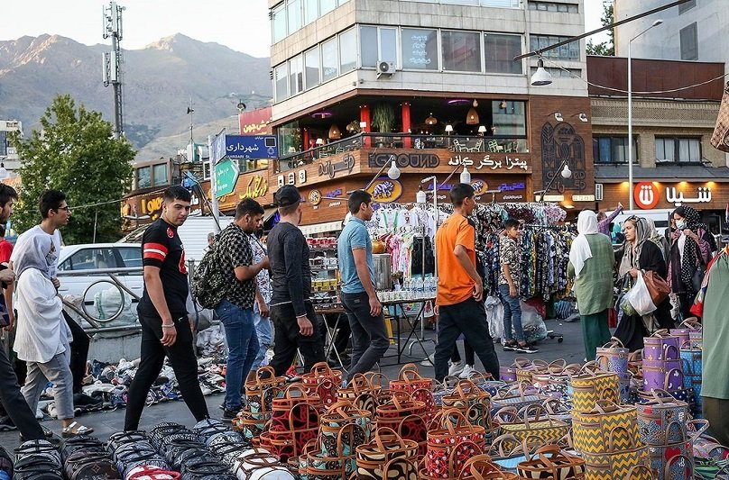 طرح ساماندهی دستفروشان؛ ثبت‌نام برای مجوز دستفروشی آغاز شد