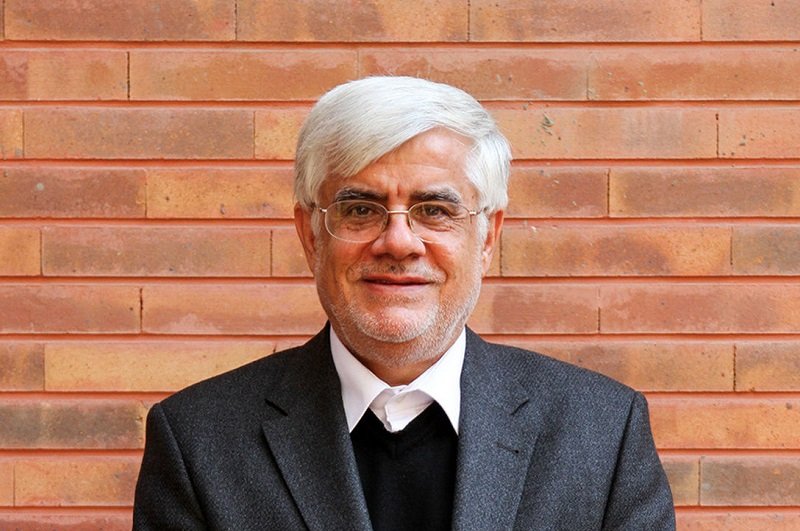 چراغ سبز محمدرضا عارف به واردات خودرو (عکس)