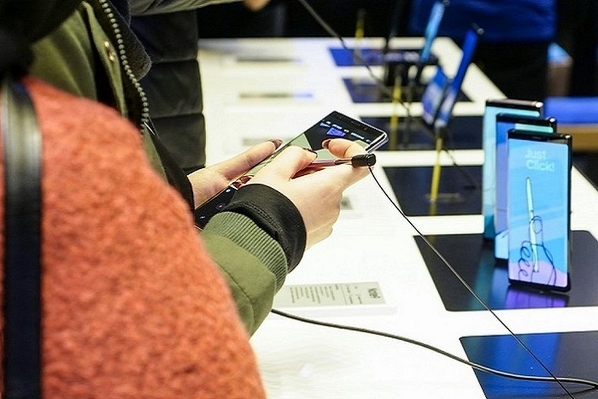 قیمت روز گوشی سامسونگ، شیائومی و آیفون سهشنبه 30 بهمن/ فرق آیفون 16 و S25 اولترا چقدر است؟