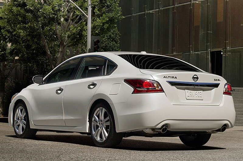 ورود رسمی نیسان آلتیما به بازار ایران؛ قیمت 5.2 میلیارد