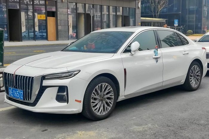 پیش‌فروش پرچمدار لوکس چینی با قیمت 4.1 میلیارد آغاز شد