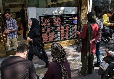 قیمت طلا، سکه، دلار و یورو امروز شنبه 23 فروردین/ عقب‌نشینی سکه و طلا