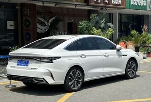 مقایسه آریزو ۸ بنزینی و هیبریدی مدیران خودرو