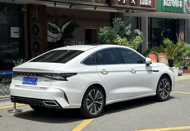 مقایسه آریزو ۸ بنزینی و هیبریدی مدیران خودرو