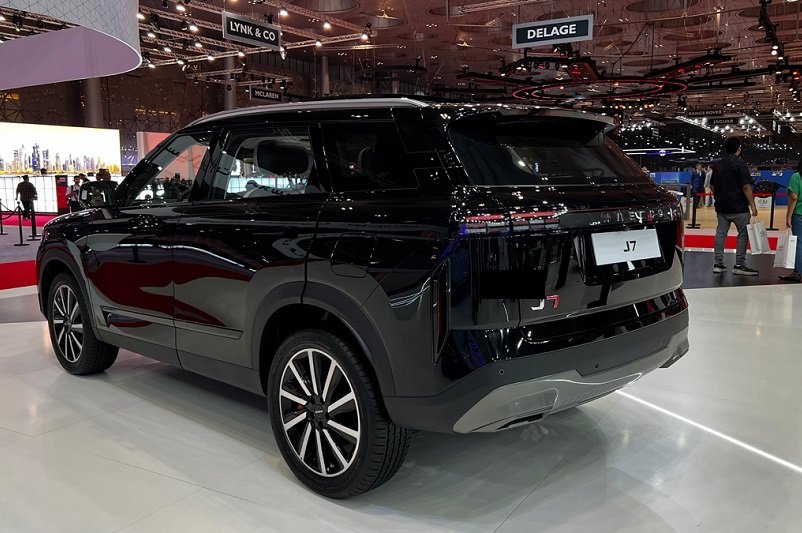  لوکانو L7 با دو مدل بنزینی و هیبریدی به ایران رسید