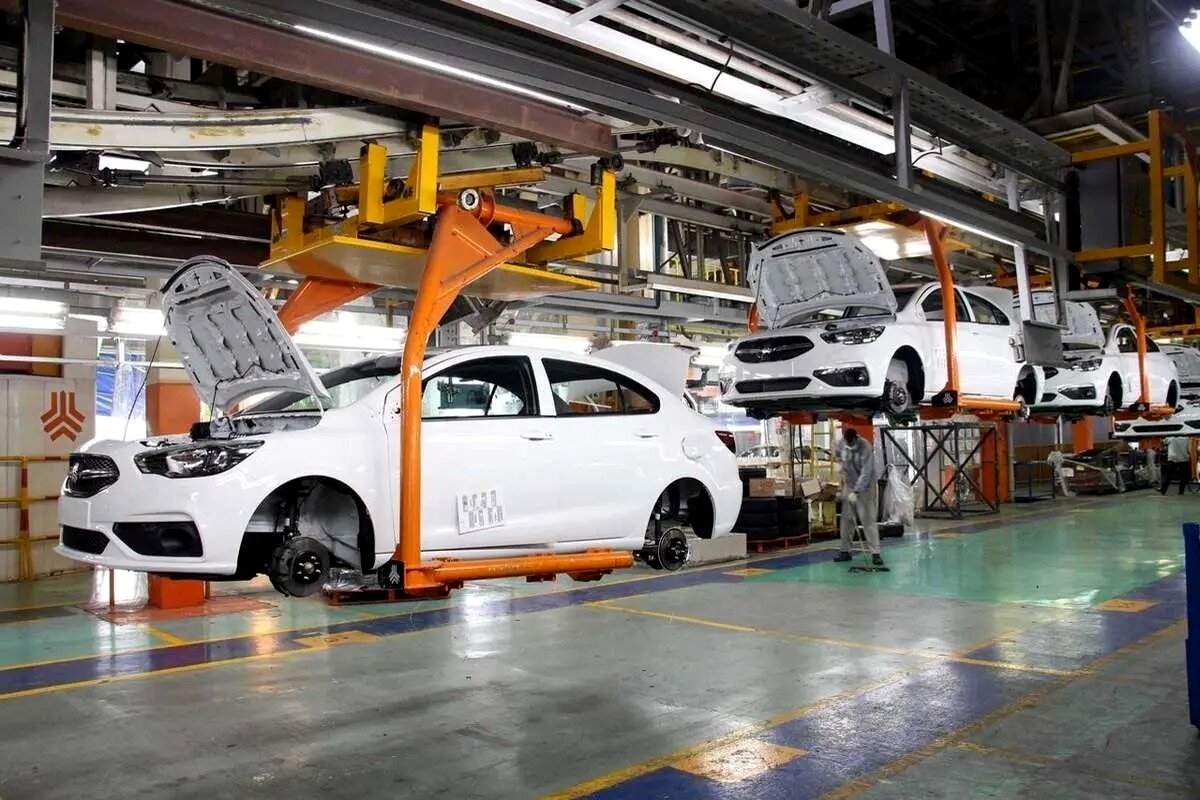 افزایش قیمت ایران‌خودرو و سایپا لغو شد