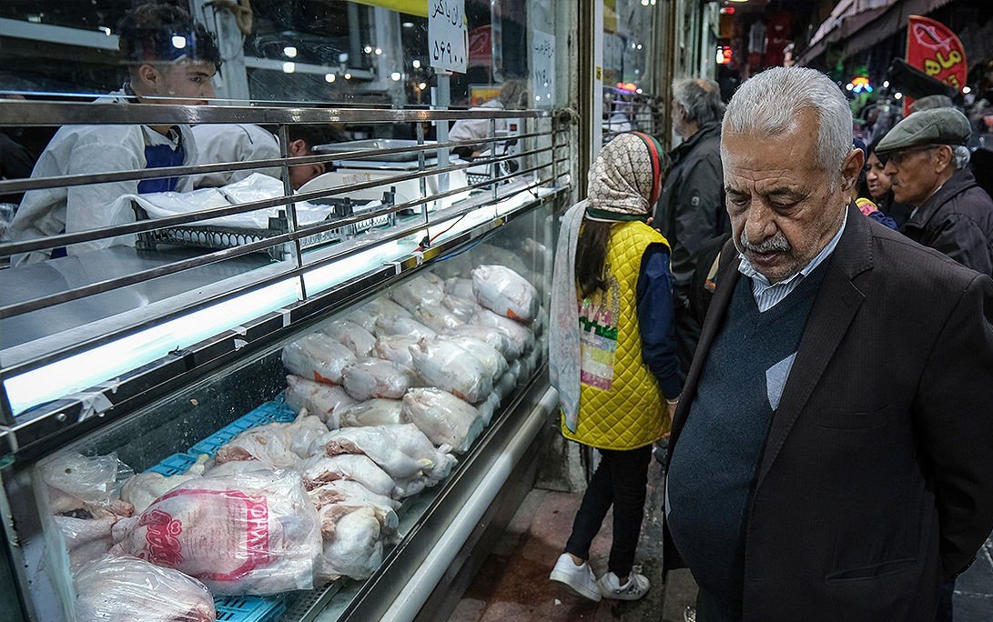 قیمت گوشت مرغ امروز دوشنبه ۱۱ فروردین ۱۴۰۴/ ران، فیله و سینه مرغ چند؟