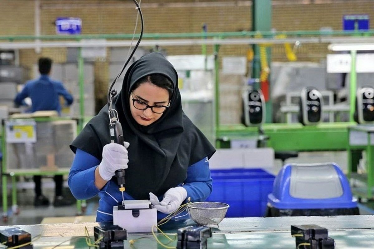 دستمزد ۱۴۰۴ کارگران واقعا چقدر جوابگوی هزینه‌هاست؟