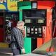 قیمت بنزین تغییر کرد/ از نرخ جدید بنزین چه می‌دانیم؟