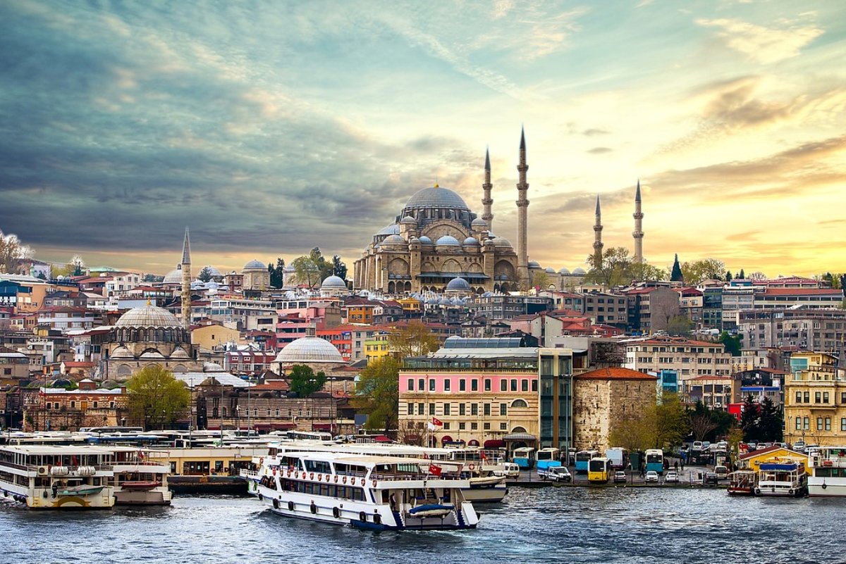 قیمت تور هوایی استانبول، امروز ۶ تیر / تورهای خارجی گران شد