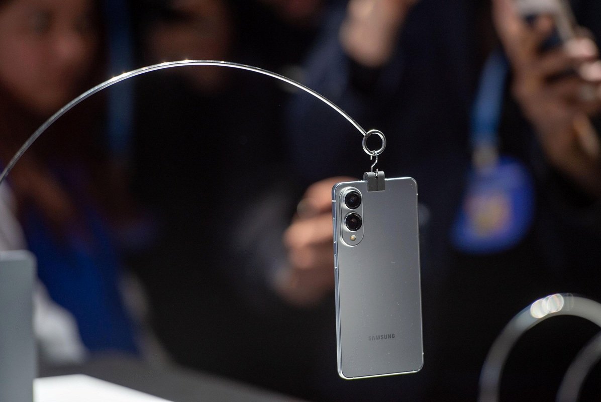 گلکسی A56 در مقابل A36؛ میان‌رده‌های سامسونگ با قیمت پرچمداران